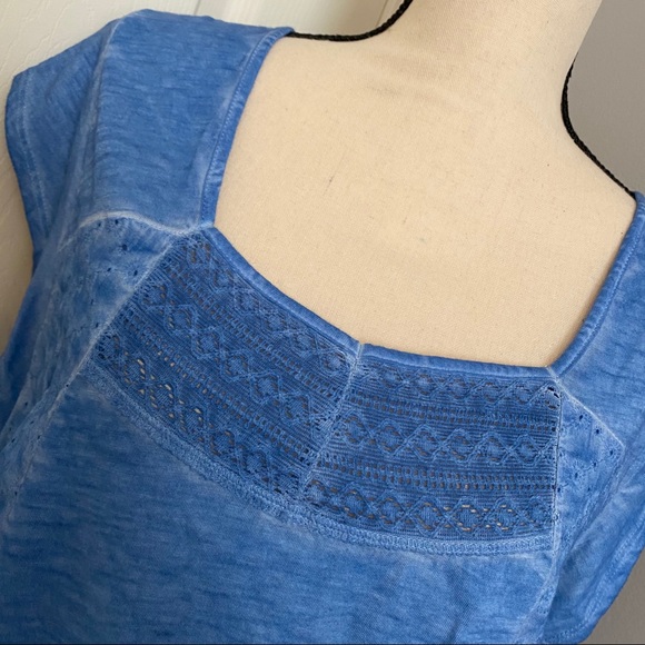 STYLE & CO Blue Space Dye Eyelet Detail Tee - Picture 4 of 9